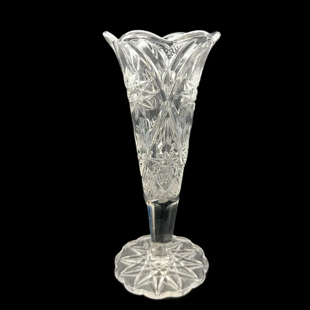 Elegant Vase/Champagne Glass-Embossed StarBurst/Flower/Diamond/Fanfold Design 8”